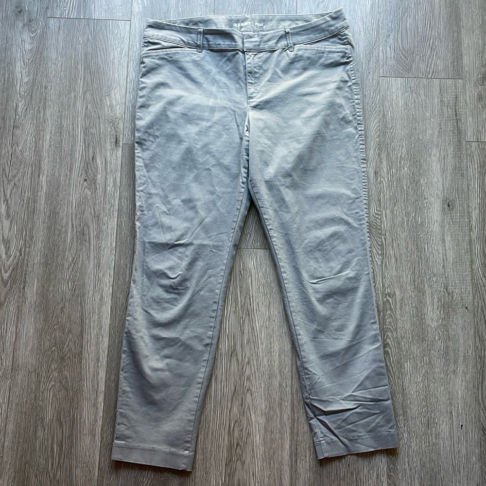 Old Navy Gray Pixie straight leg cotton trousers